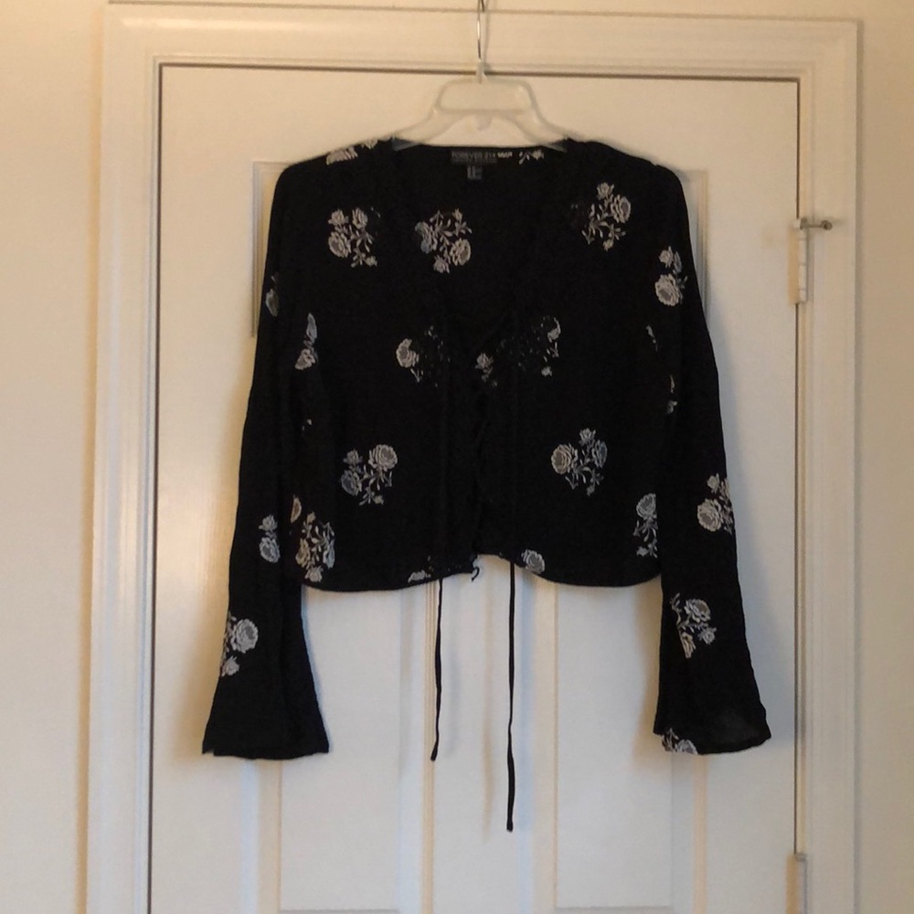 Flower crop top (never worn)